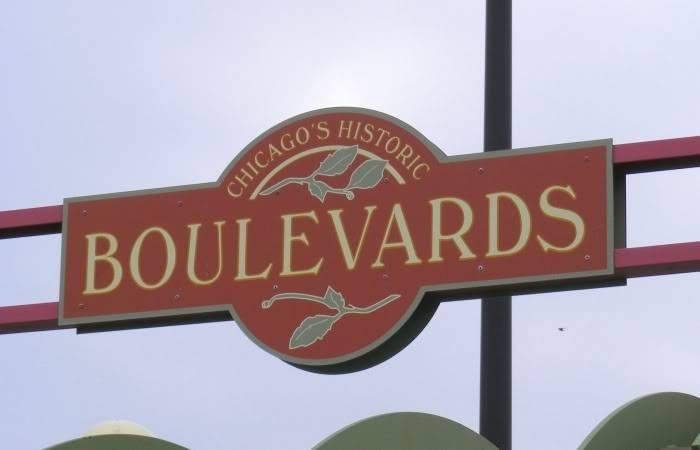 Chicago's Historic Boulevards street sign